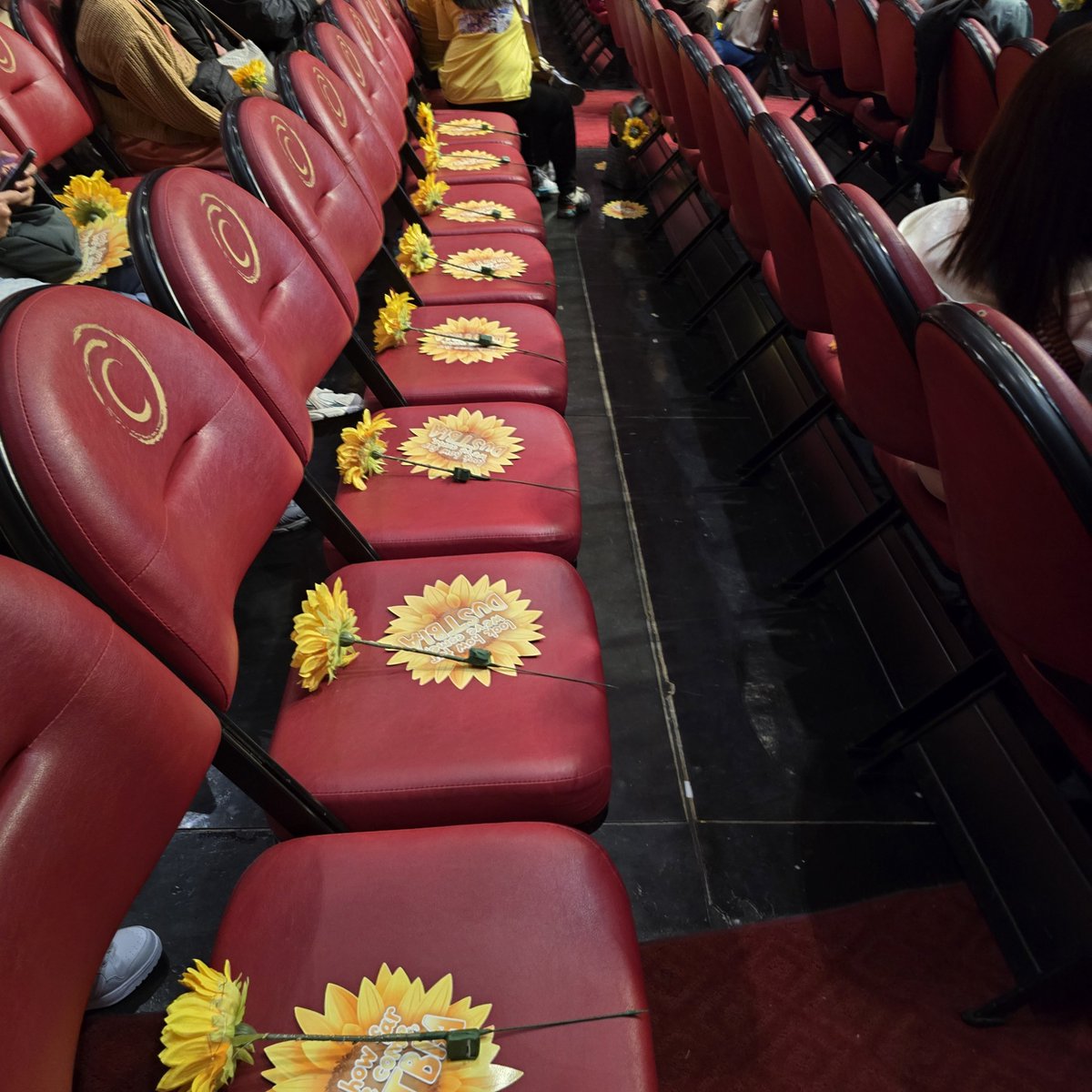 philconcerts's tweet photo. Ready na for DustBia's sold-out show tonight at the New Frontier Theater. https://t.co/2faykEC6JX