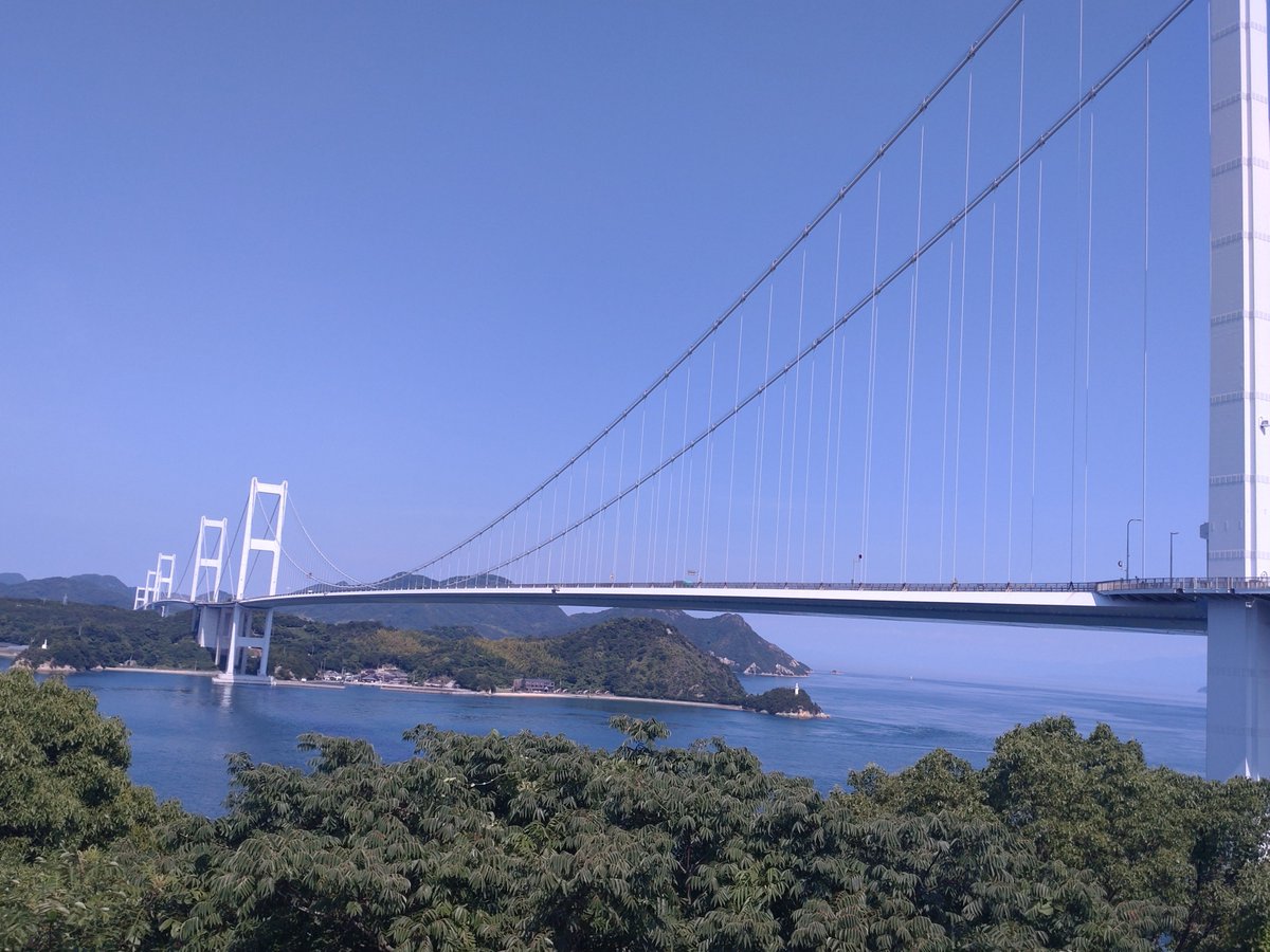 moriharu0's tweet photo. 2026年8月2日(日)

大島から
来島海峡（くるしまかいきょう）大橋を渡り
「来島海峡サービスエリア」へ
しまなみピン撮影

「来島海峡展望館」も
立ち寄って
しまなみ海道旅終了

#しまなみ海道
#来島海峡
#くるしまかいきょう https://t.co/1eCRy5tIp5