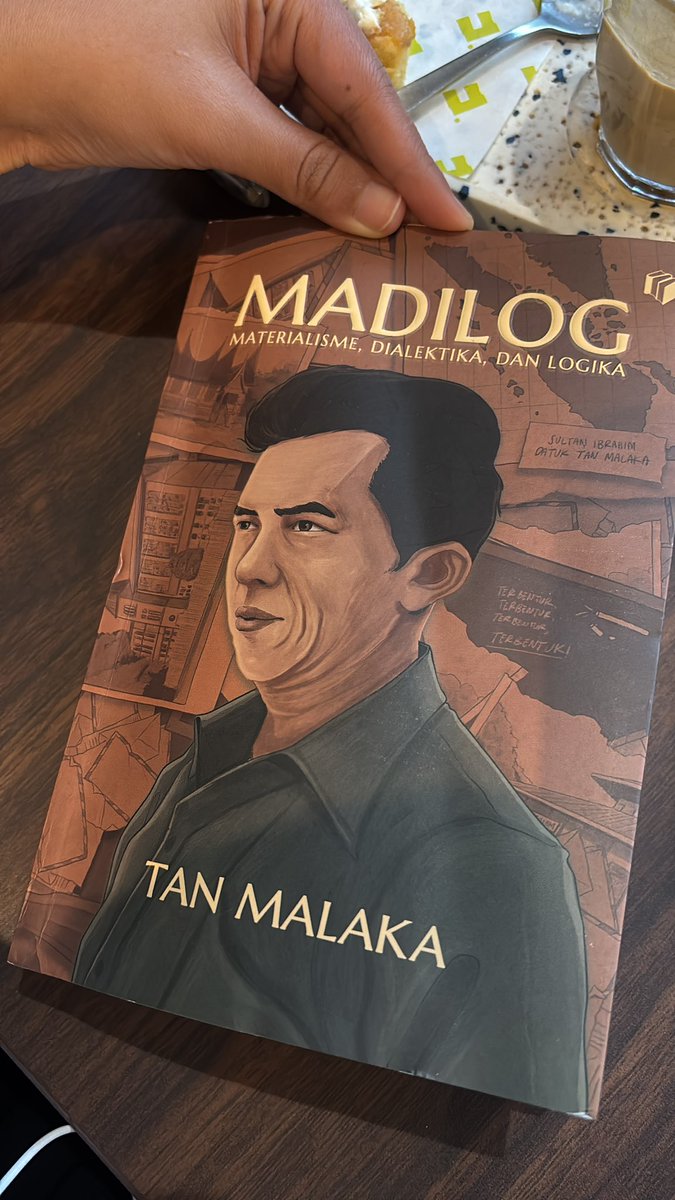 dahlahbun's tweet photo. And, I wonder @ShiraMedia, kenapa di footer buku Madilog, wilayah Punisia disebut kini menjadi Lebanon, Suriah, dan Israel, tetapi tidak Palestina? Apa dasar/rujukan editorialnya? https://t.co/R4E4IfeHA6