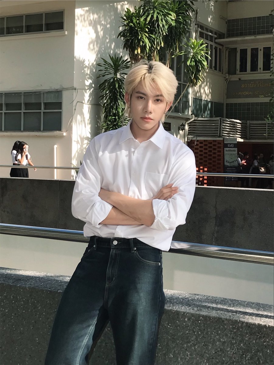 beibeikrit's tweet photo. มาหาดิ เดี๋ยวพาไปกินไก่ทอดประตู 2

#BeibeiKrit https://t.co/1nHu5qygty