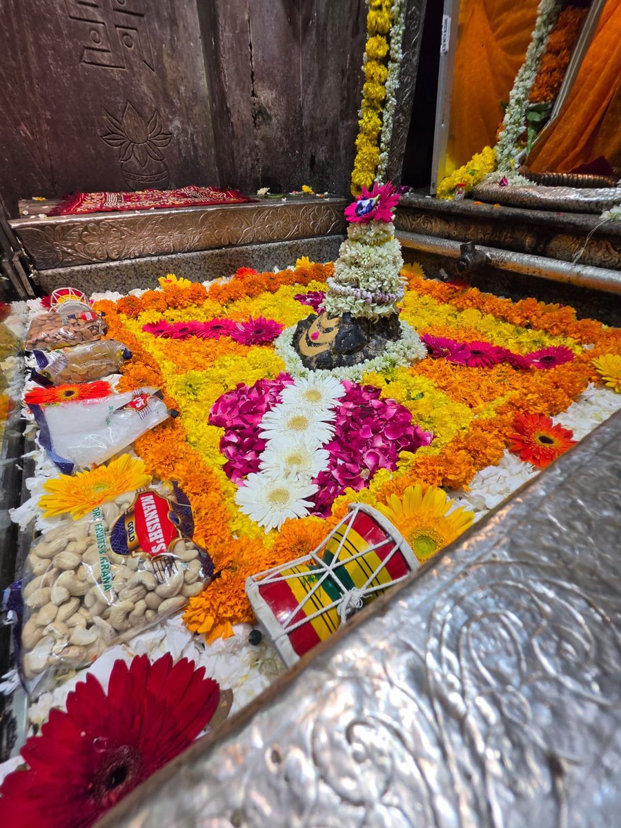 12Jyotirling's tweet photo. श्री ॐकारेश्वर ज्योतिर्लिंग संध्याकालीन आरती श्रृंगार | 08.08.2026

Shri Omkareshwar Jyotirlinga Evening Aarti Shringar | 08.08.2026 https://t.co/GjMjImWz4g