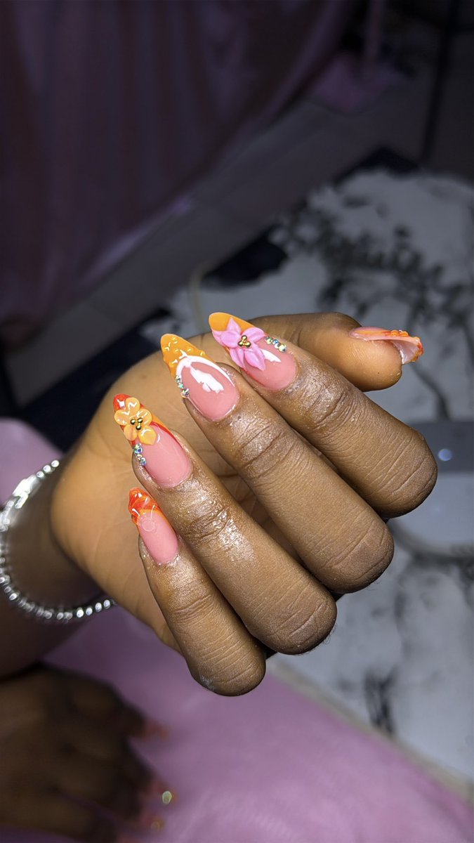 miss_Phatea's tweet photo. Clean nails zone‼️‼️ https://t.co/oIIcXeaYJm