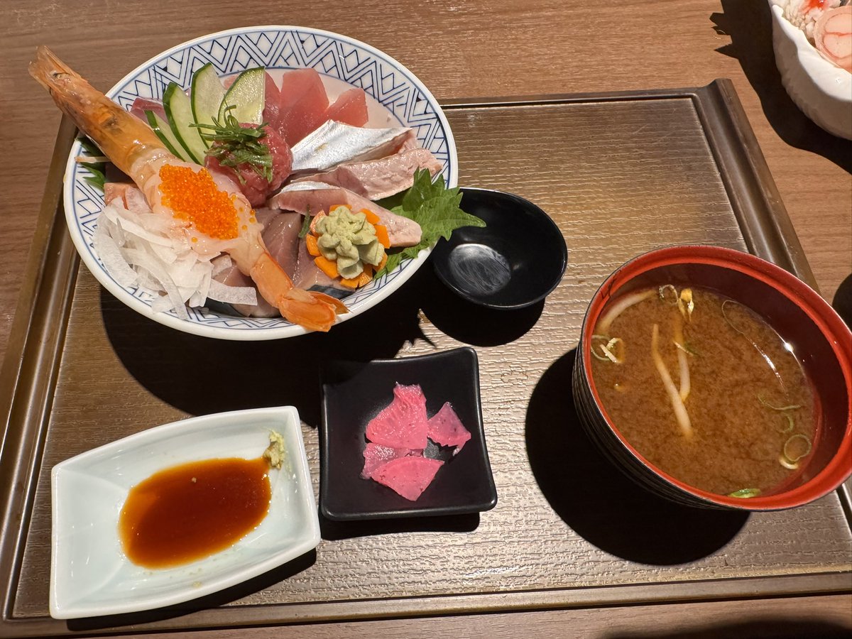 hositaro54's tweet photo. 入賞祝賀会です https://t.co/owBISinLET