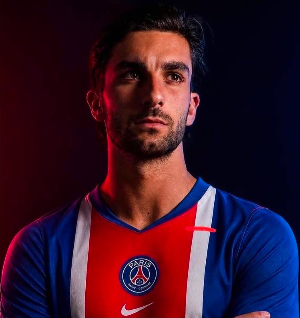 BarcaTimezz's tweet photo. 🚨BREAKING: Pedri’s girlfriend has told Ferran Torres 

“I’ll take you to the airport myself when it’s time for you to leave” https://t.co/q91tK6iPmY