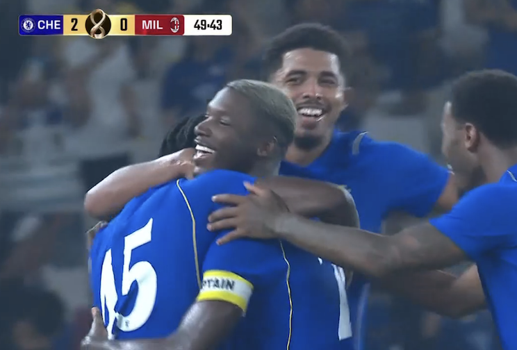 TouchlineX's tweet photo. 3-0 Chelsea.

GOOOOOOOAAAAAAAAALLLLLLL CAICEDO !!!!!!!!!!!!!!!!!!!!!!! IT'S THREE !!!!!!!!!!!!!!!!!!!!! XABI ALONSO'S TEAM IS DESTROYING RUBEN AMORIM'S TEAM !!!!!!!!!!!!!!!!!!!!!!!!! WHAT A GOAL BY CAICEDO !!!!!!!!!!!!!!!!!!!!!! 🔥🔥🔥🔥 https://t.co/wBMI2j7pFQ