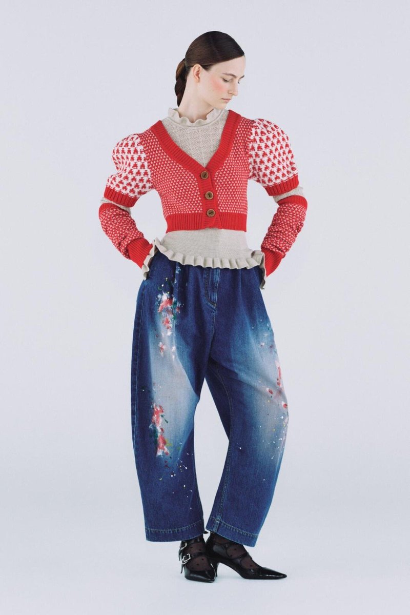 LaModeUnknown's tweet photo. This ✨️Vivienne Westwood✨️ Red Label Fall/Winter 2026 collection is SUCH a delight for my eyes. 😭

So fresh, yet so deliciously retro at the same time: genuinely wearable pieces without losing that unmistakable WEIRDNESS and attitude...🪡 https://t.co/odiX1tNAXB
