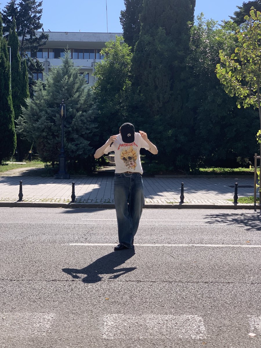 WHIB_ON's tweet photo. Thx Romania🫶

#WHIB #휘브 #JINBEOM #진범 https://t.co/E7dLw1NpGT