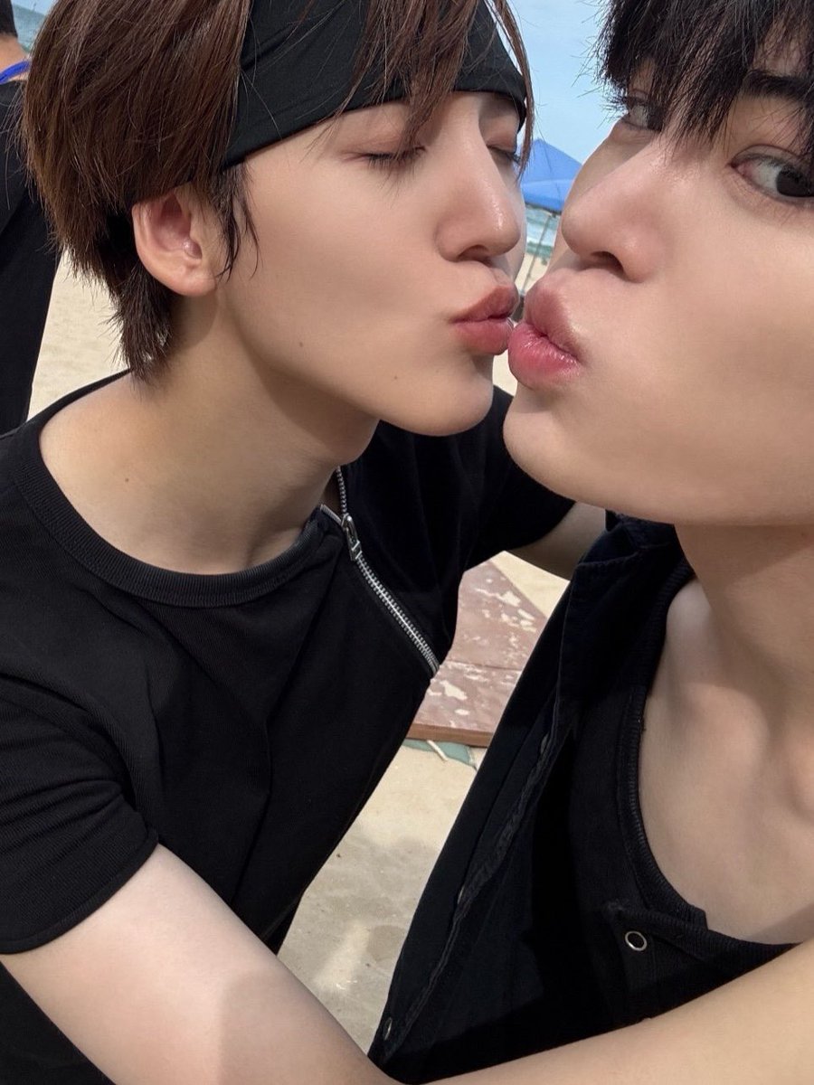kickbille's tweet photo. 나는 있다 이동현~ 너넨 없지~ https://t.co/EkEufrZQM0