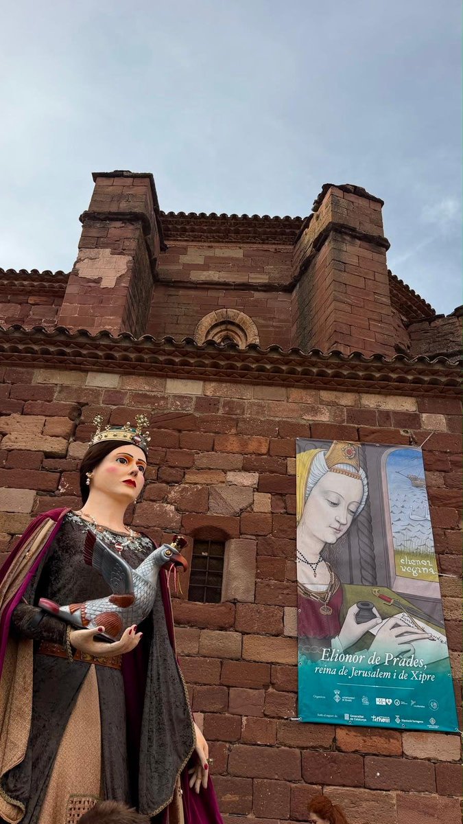 700comtatprades's tweet photo. 📜 La vila comtal de Prades clou amb un èxit rotund unes jornades d'Història memorables. Gràcies a totes les persones i institucions que les heu fet possible. Llarga vida a la memòria de la reina Elionor de Prades!!! 🫅 https://t.co/MX6pG3NQWe