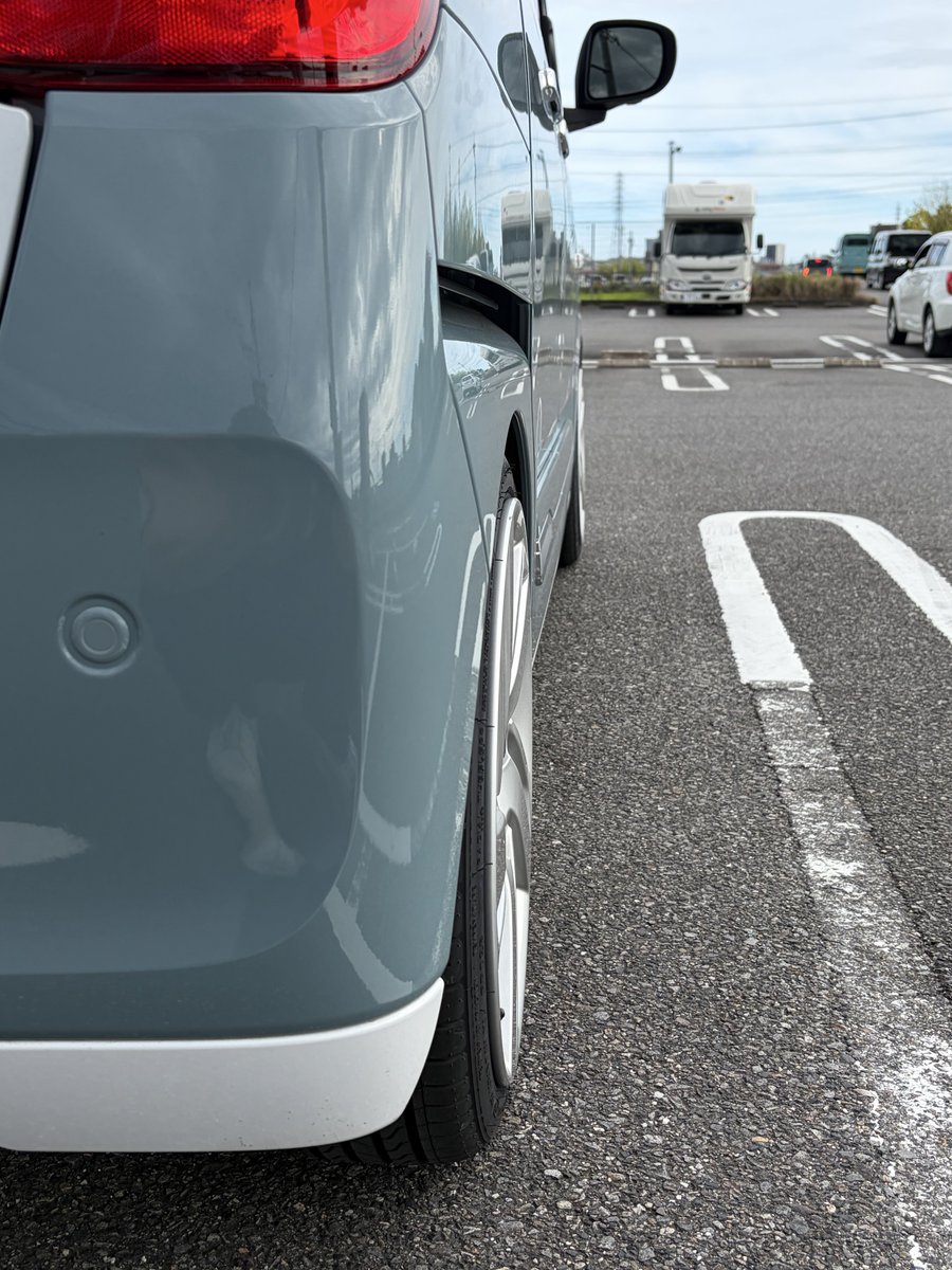 ken_w222's tweet photo. ライズ純正ホイールにしました😆
シャレオツキャンバスになった🚙
面もいい感じ😎
センターオーナメントをダイハツに変えたい🙄 https://t.co/eadUYjwVRs