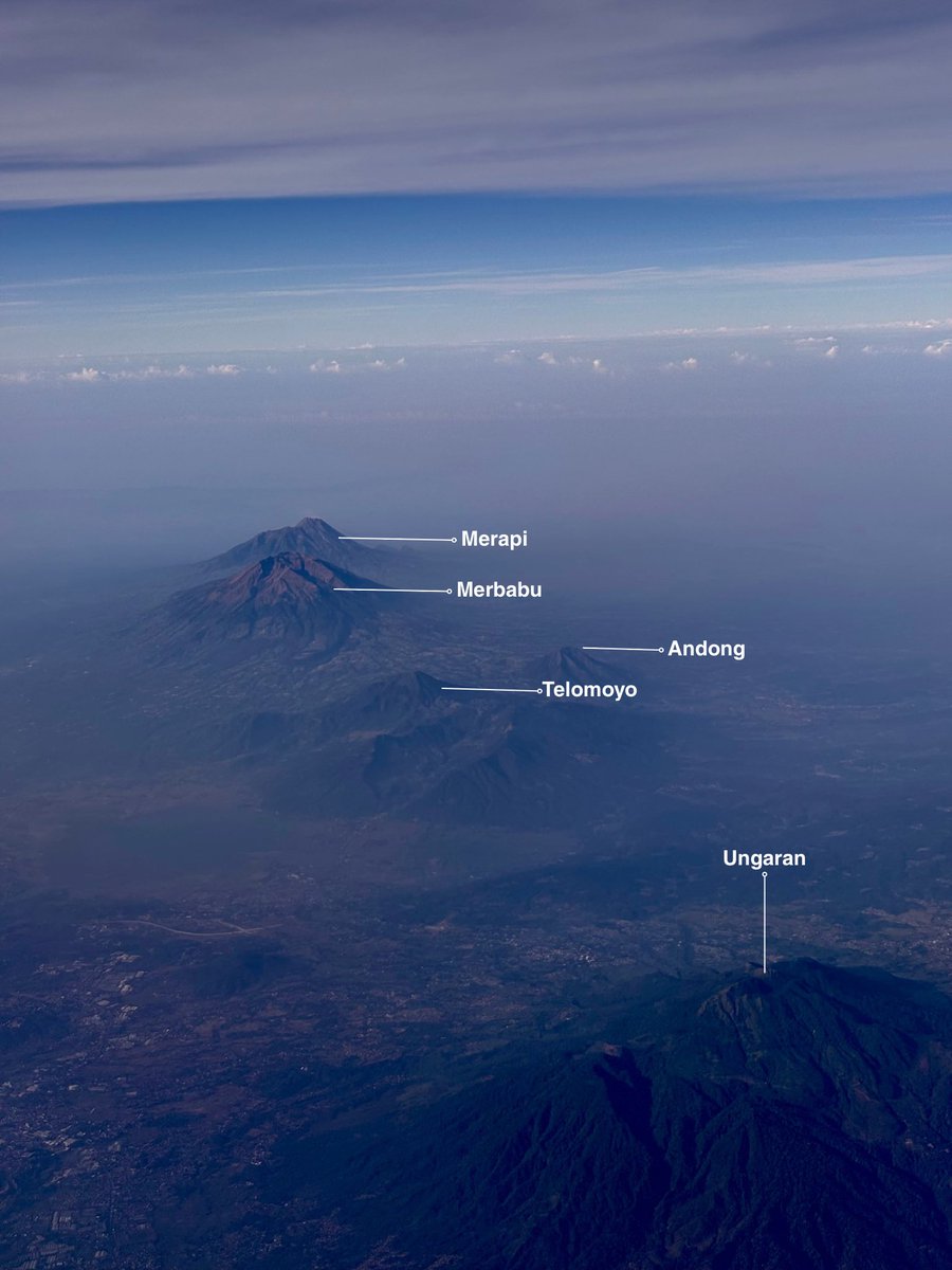interaiksi's tweet photo. gunung di Jawa Tengah dan Jawa Timur versi effortless alias tanpa hiking https://t.co/YONZLqde1U