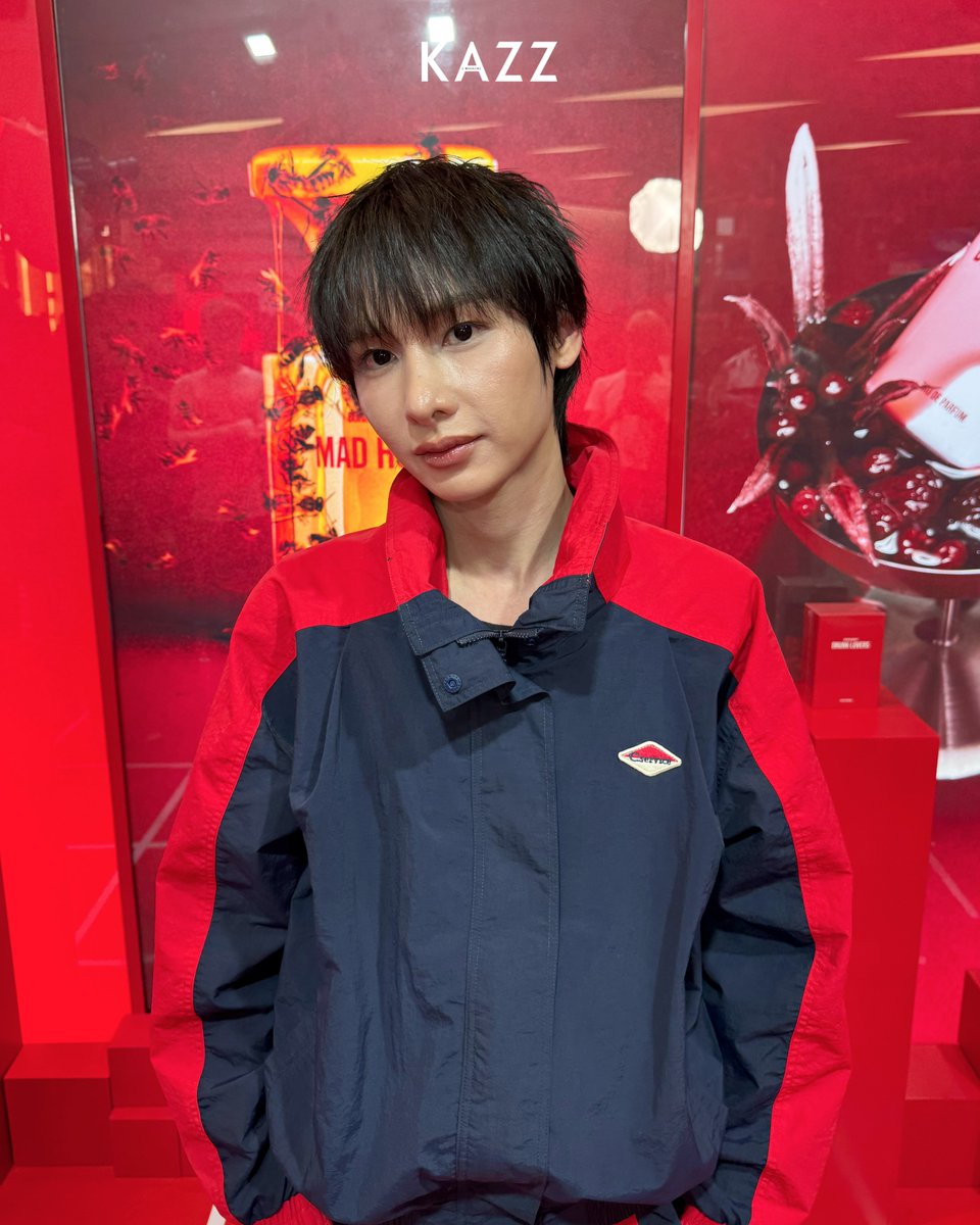 Kazzmagazine's tweet photo. รวมความคูล! “กัน อรรถพันธ์” และ “โจริญ 4EVE” ร่วมงานเปิดตัว BORNTOSTANDOUT POP-UP ณ ชั้น M SIAM PARAGON
#BORNTOSTANDOUT #BORNTOSTANDOUTxGun
#BORNTOSTANDOUTxJorin
#KAZZMAGAZINE https://t.co/yiec1YfDCo