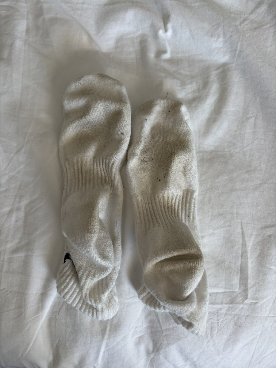 CashmasterLuuk's tweet photo. Who wants these?😂😈

#findom #nikesocks #sweatysocks #sockfetish #maledom #alphadom #alphadom https://t.co/JrbHtWCtAT