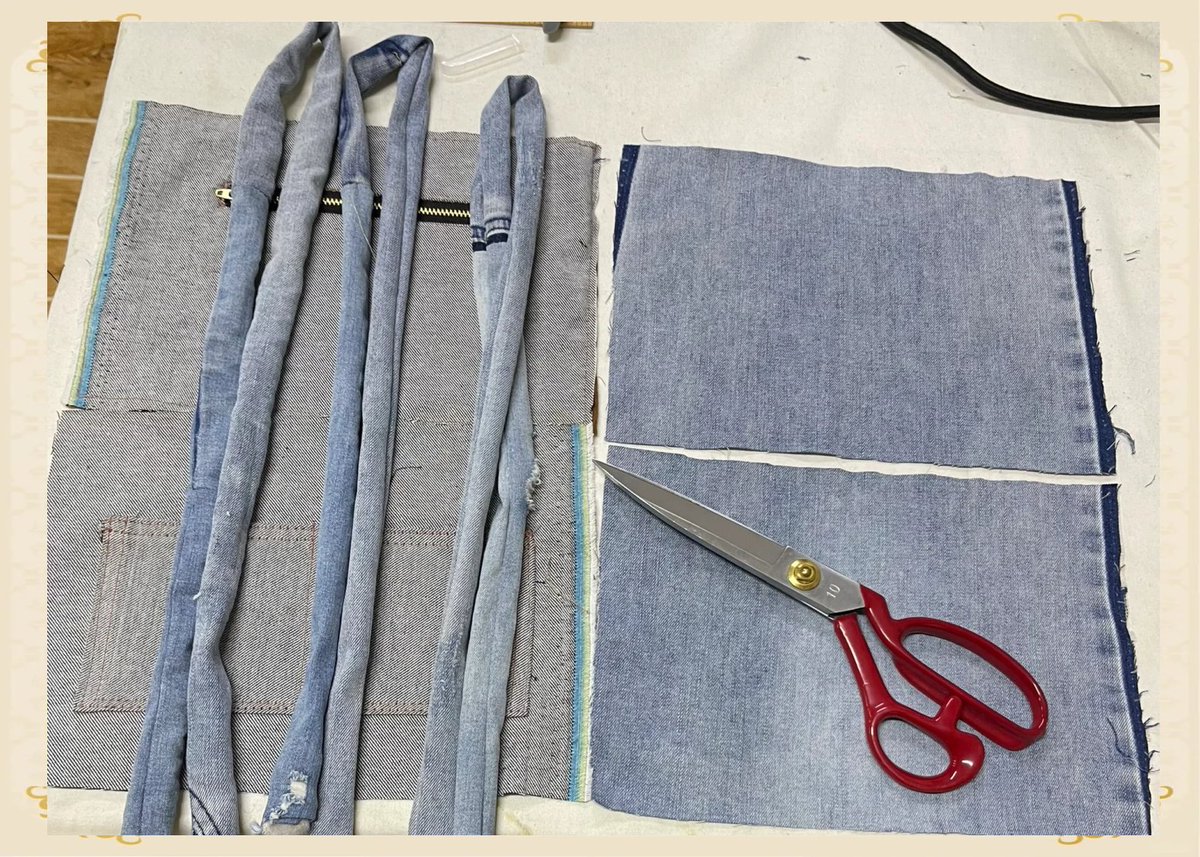 Bulut3565's tweet photo. Turn old denim jeans into a trendy crossbody bag in 30 mins! No sewing skills needed, just scissors u0026 glue https://t.co/flPK6NFNId