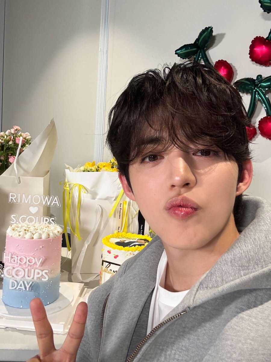 wonubliss's tweet photo. he looks so good 🥹 birthday boy cheol 🍒 https://t.co/syYruhpZcV
