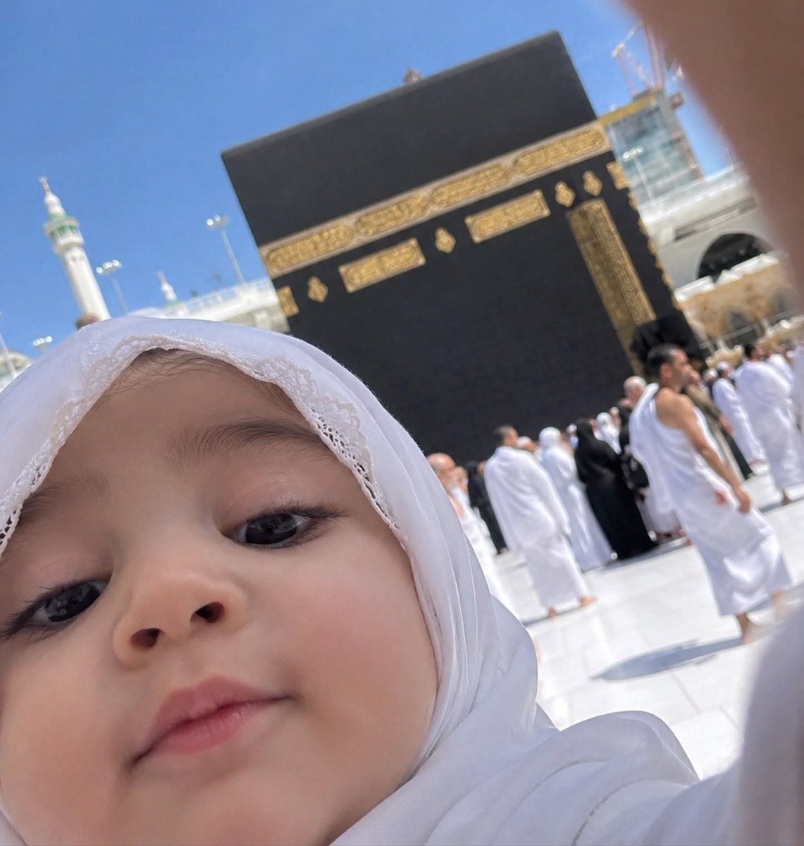 Rb__girl's tweet photo. The Most Valuable Selfie. 📸🕋 https://t.co/9CsmmWUZ1H