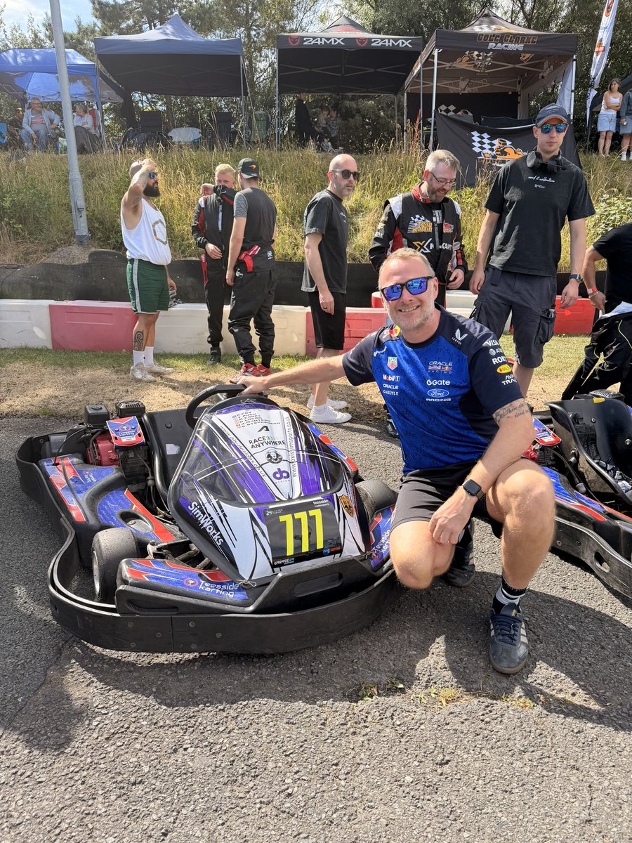 SimarinerGY's tweet photo. Quick photo on the grid before we start.
#Teeside24hr #British24hr #karting https://t.co/y4VwO6CyCe