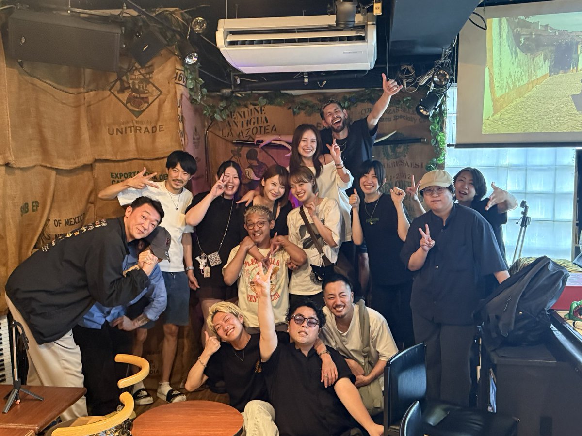 barKu_be's tweet photo. 8月8日(土) 21時オープン🎊

🔴祝 2周年パーティー day 2 🔴
2周年パーティー最終日！！🎉

昨日来てくれた皆さん、本当にありがとうございました🥹✨
今日も一緒に乾杯しましょう🍻

-BAR &amp; STUDIO Kūbe -
東京都杉並区上荻1丁目16-10
 ローレルビル4F 
 #荻窪バー #ミックスバー https://t.co/Y2JGxcW5Ht
