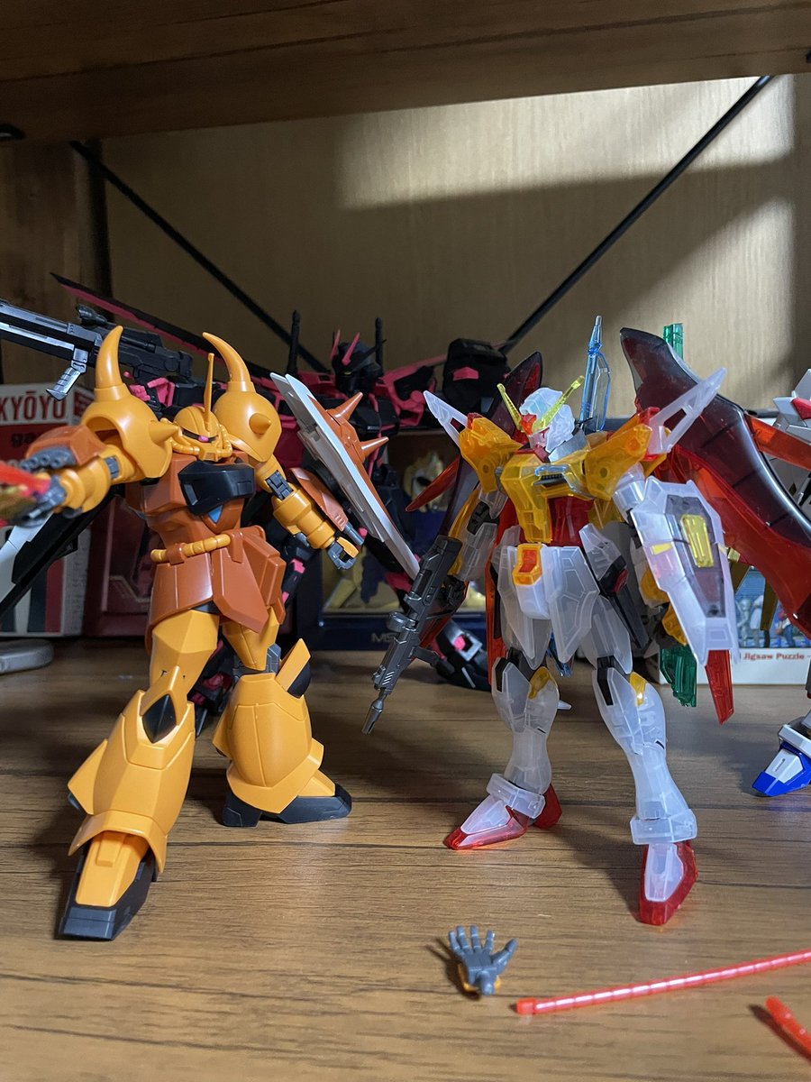 amurockgang's tweet photo. そして、ガンダムレオパルド発売の今日にあえて完成w
無加工のパチ組みだけど、ホントかっこいいしキット自体の出来がいい‼︎
時間見てスミ入れとかトップコート吹いたりくらいはしたいな〜
#サイコフレーム
#PsychoFrame
#ガンプラ好きと繋がりたい
#模型屋さんの模型
#ガンプラ
#ガンダムバー https://t.co/GDje06b9du