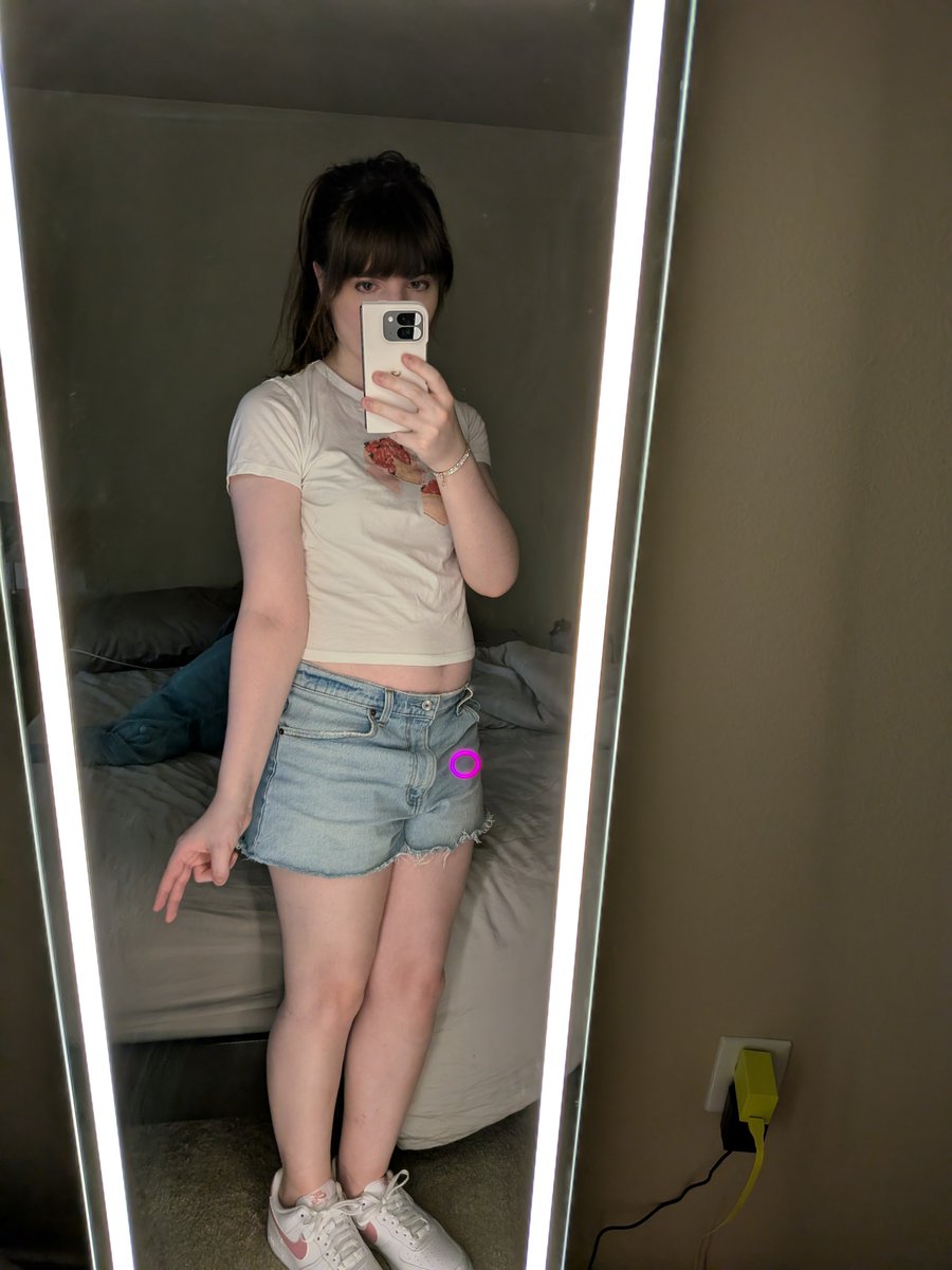 meowmodee's tweet photo. i love summer shorts ^^ https://t.co/Zhd9wH5BpW