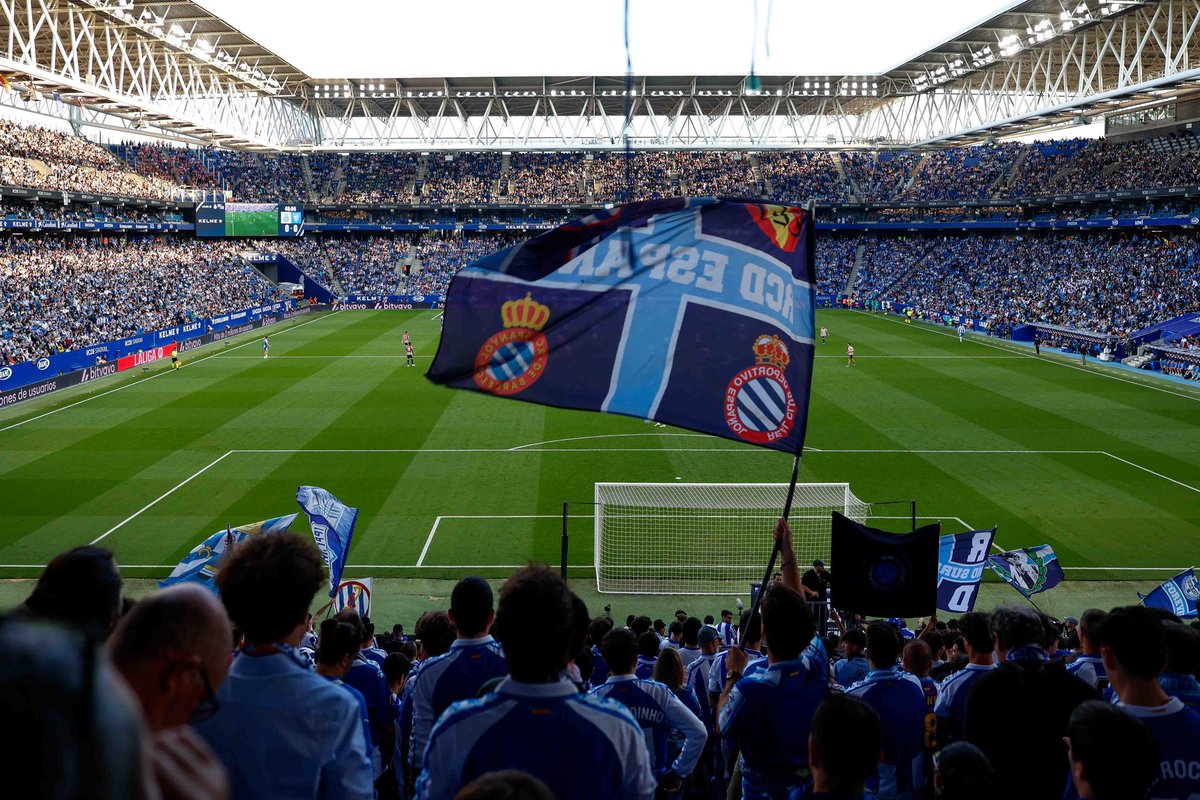 rcde_stadium's tweet photo. Una setmana i tornem al Temple, pericos.

Ganes d’@RCDEspanyol, pericada! 🤍💙 #RCDE https://t.co/vFufwr7iqU