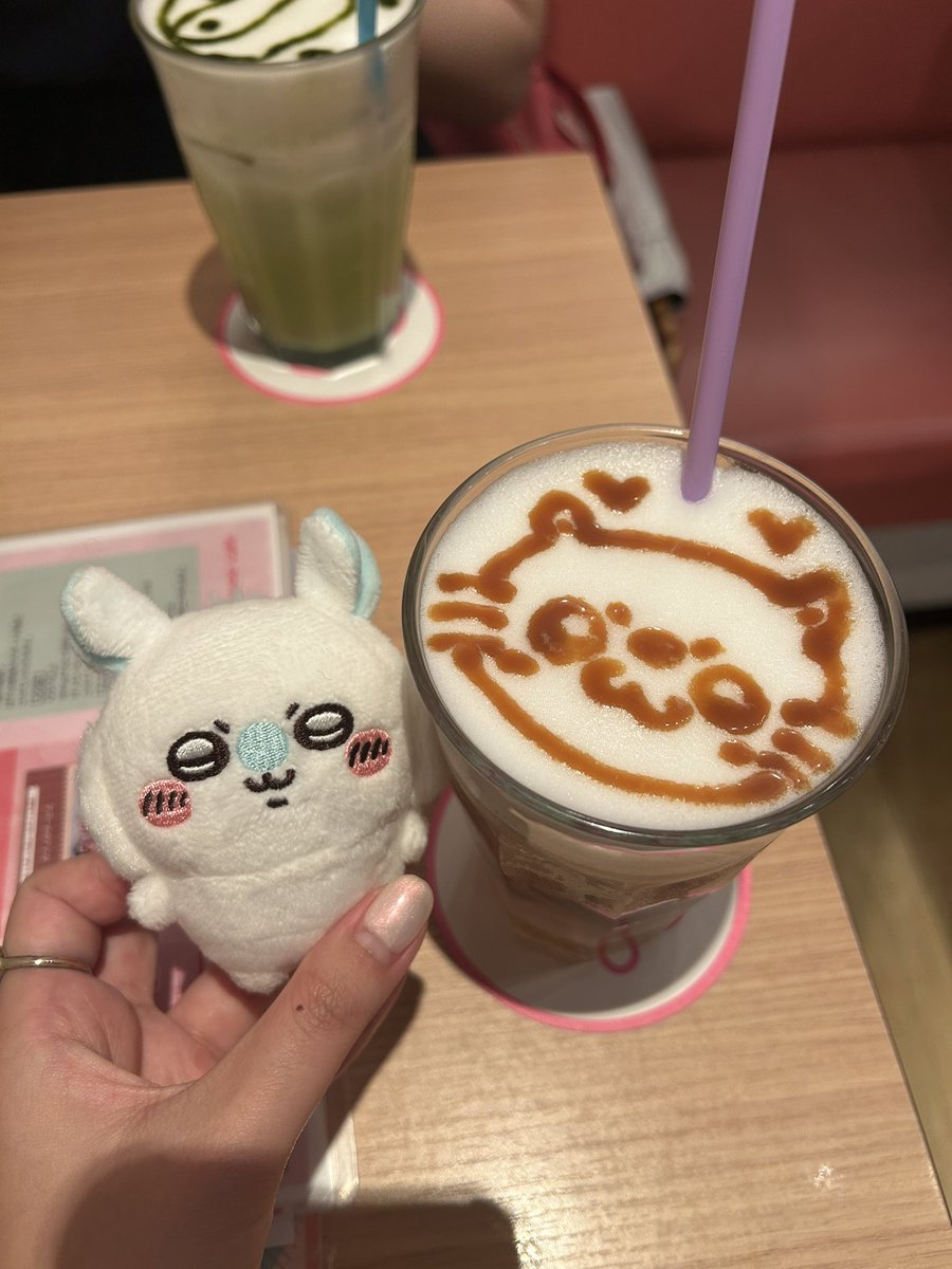 s_a_t_s_u_k_i10's tweet photo. はじめてのメイド喫茶でした🍑💛
どこ見ても可愛くて幸せ空間でしたわ https://t.co/qLSu6Zjuli