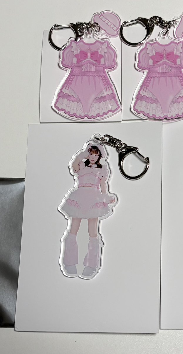 02439l's tweet photo. Pixel Ribbon ZOO to LOVE グッズ交換

【譲】画像のもの🩷💜（衣装アクキー残1）

【求】同種🩵 or 買取 

大阪公演手渡し ＞ 郵送 ですᐢᴗ͈ ᴗ͈ᐢ
お気軽にお声掛けください！

 #ぴくりぼ交換 #PixelRibbon https://t.co/HiZiBX5xZQ