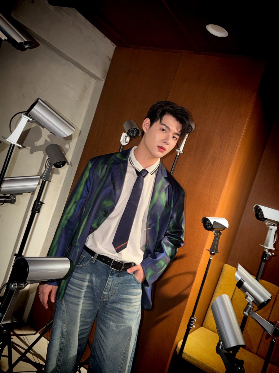Saint_sup's tweet photo. @mensfolioth 🎤🎶

#menfolioth 
#Saint_sup 
#MingEr https://t.co/S6ggA42RmX