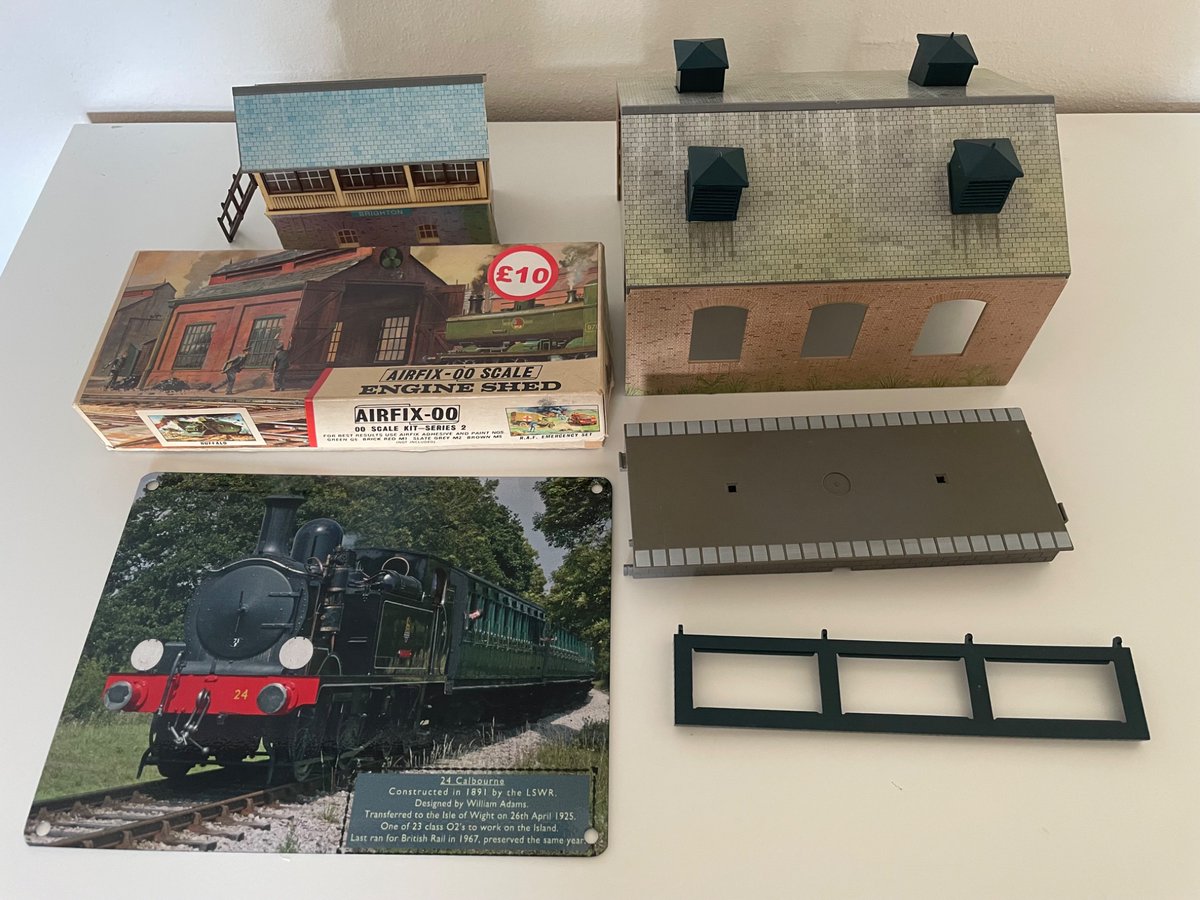 HobbesTank's tweet photo. Finally home from the UK.

Here’s all the stuff I got https://t.co/eIfeNbEbyX