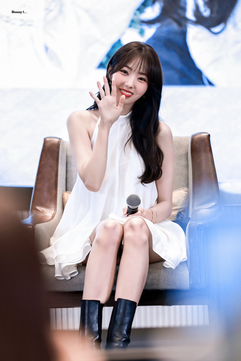bunny940710's tweet photo. 260808 
🤍
#채수빈 #ChaeSooBin #蔡秀彬 https://t.co/u4duIHZOCE