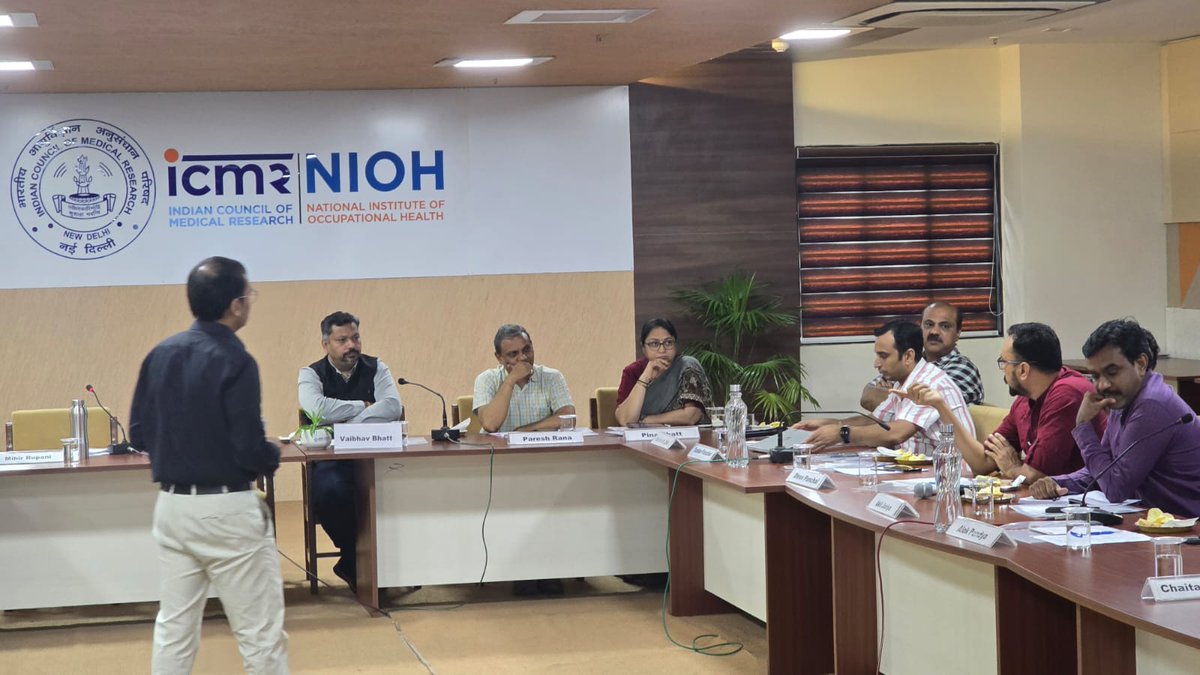 icmrnioh's tweet photo. Productive deliberations between ICMR-NIOHR, Ahmedabad, and Gujarat 
Technological University @gtuoffice for developing engineering and technological 
interventions to reduce silica dust exposure among stone workers. #Silicosis 
#OccupationalHealth https://t.co/3DVJ8MPekf