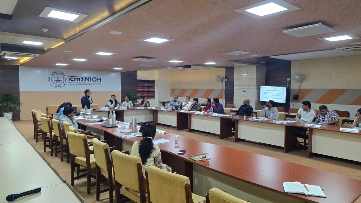 icmrnioh's tweet photo. Productive deliberations between ICMR-NIOHR, Ahmedabad, and Gujarat 
Technological University @gtuoffice for developing engineering and technological 
interventions to reduce silica dust exposure among stone workers. #Silicosis 
#OccupationalHealth https://t.co/3DVJ8MPekf