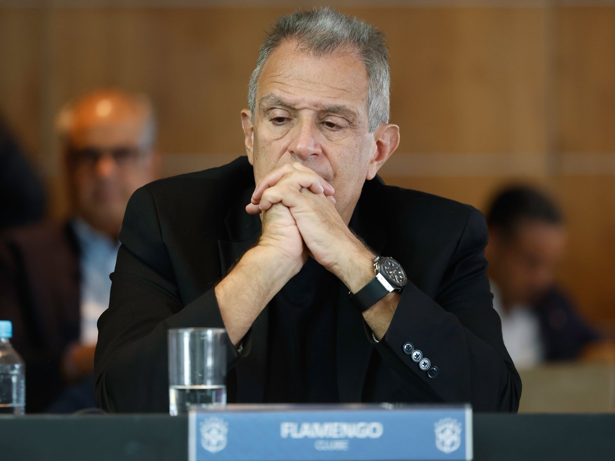 Euclides_flacrf's tweet photo. O vazamento da notícia de sexta-feira, com o viés de que Bap era quem estaria emperrando a contratação de Luiz Henrique, também não caiu bem internamente. Alguns pares do presidente viram como uma forma de Boto "pular do Titanic ao ver o iceberg"

Cahê Mota, Luiza Sá, Marcello Neves e Thiago Lima no Ge