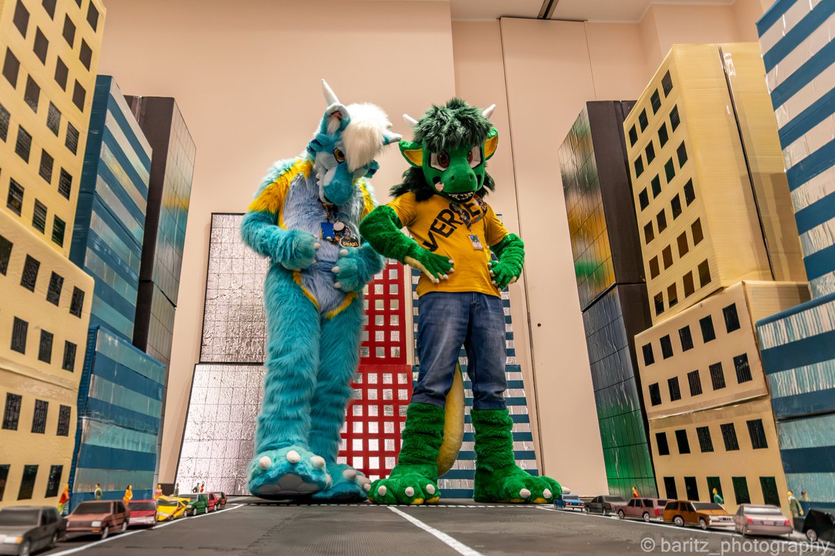 draconis1609's tweet photo. This year #Furizon 🇮🇹 was an absolute blast! 😆
Both the Paw Meet 🐾 and Macro Meet 🏬 were the best ones I had in years!
Thank you so much to @joeychubbyfox, @SnukTheKobold, @dcukonline, @MaxDraggy and @Valid_TSD for organizing the meets! 💙
📸 @Baritz3 https://t.co/HRrKF3sfTB
