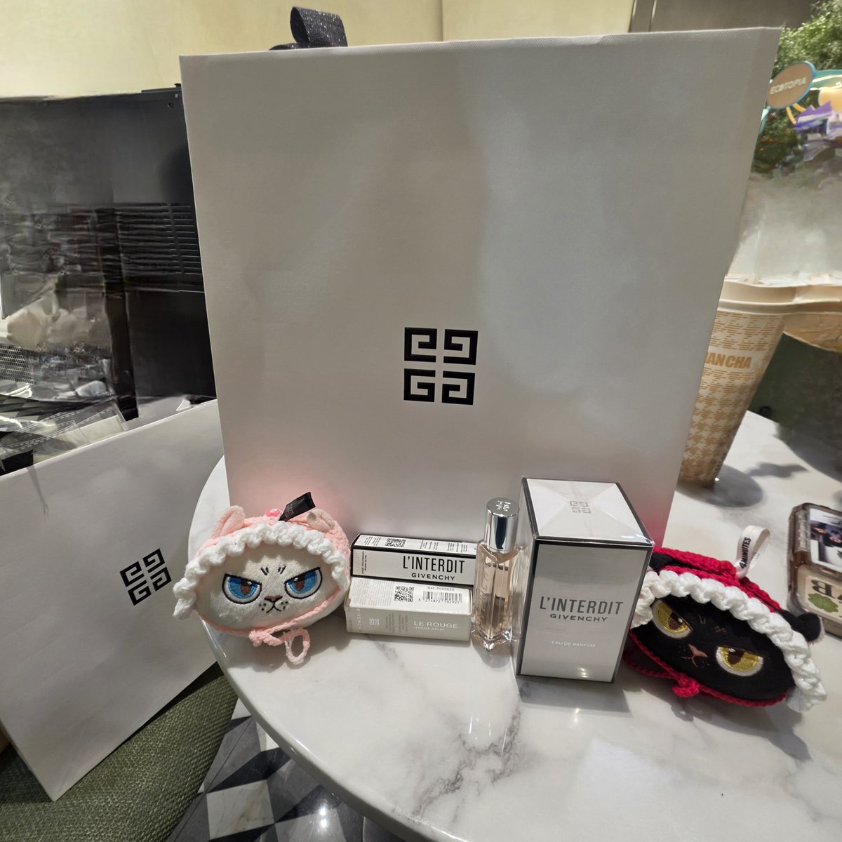 midoripum's tweet photo. วันนี้พานิลนวลไปช็อป #GivenchyFragrance Linterdit Jes set วันนี้ BA Gevenchy ที่พารากอนน่ารักมาก ของแถมดีมาก
#jesjpp #GivenchyBeauty #GivenchyFragrance #Linterdit #GivenchyBeautyTH https://t.co/Jj4NSyT9xq