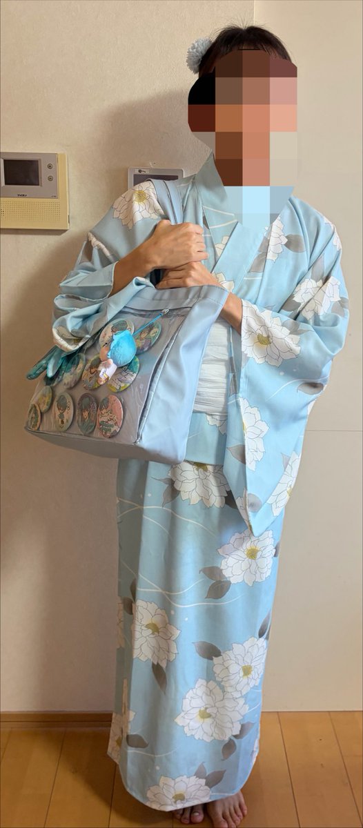happyrabbit812's tweet photo. #蜜蜂参戦服 
今日は前に別のイベントがあったので水色の浴衣です♪ https://t.co/AjEZcpj8Qu