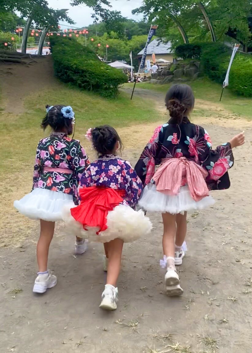 Rana1033909's tweet photo. 第一回御代田盆フェスありがとうございました🏮👘 
今回は浴衣衣装でな、ななんと！！
賞を頂きました〜😆🏅✨️

アイドルではない色々なジャンルのダンスを拝見できてとても刺激になり沢山の方との交流もできてとてもいい機会でした🥰

#御代田盆フェス #らな #キッズアイドル 
#アイドル https://t.co/OH5TXgUuAw