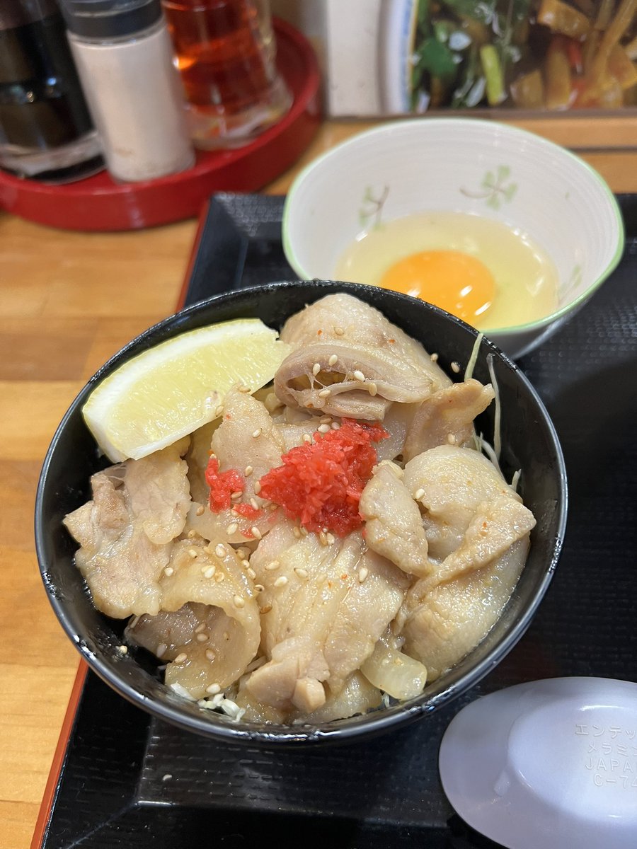 tsumocchan's tweet photo. 元祖 満州にらラーメン 
さかえや本店 ＠花巻

満州にらラーメン 醤油
バラ味噌ミニ丼
生玉子

#元祖満州にらラーメンさかえや本店
#元祖満州にらラーメン
#さかえや本店
#満州にらラーメン
#満にら
#元祖 https://t.co/IEGoLqTJAY
