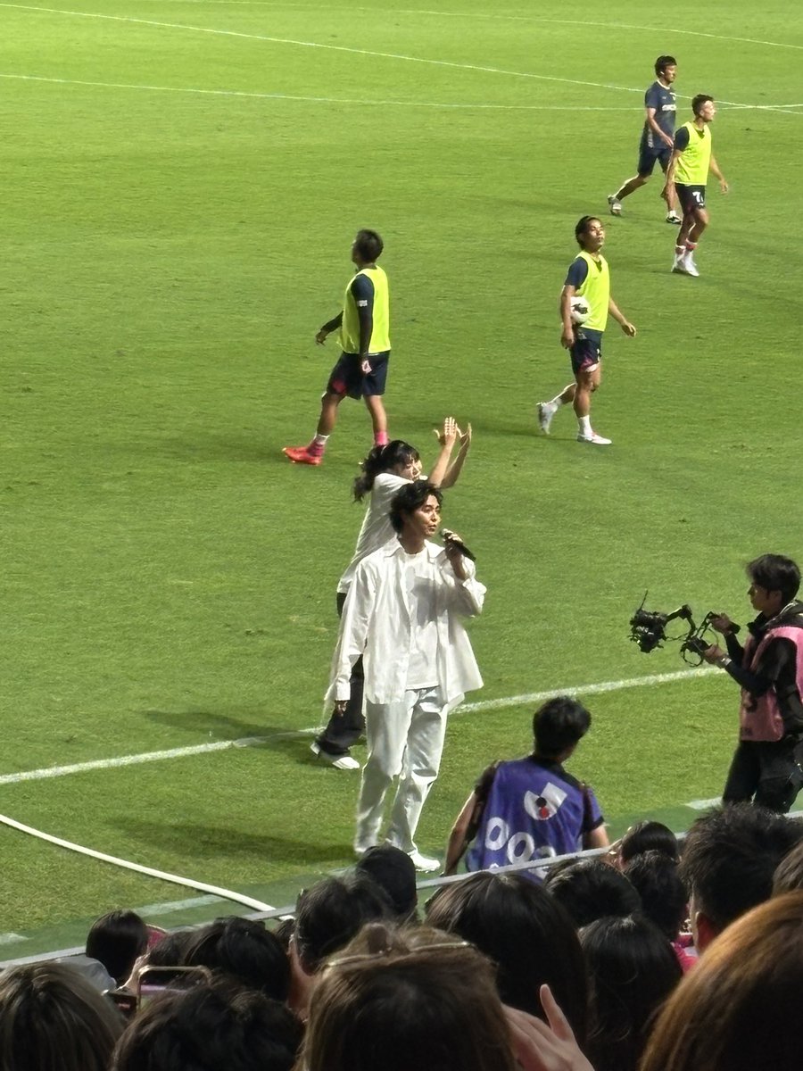 Hjt2z7xXvfuUKQm's tweet photo. 片寄涼太君近くに来てくれた！ https://t.co/1ATloFjX4Q