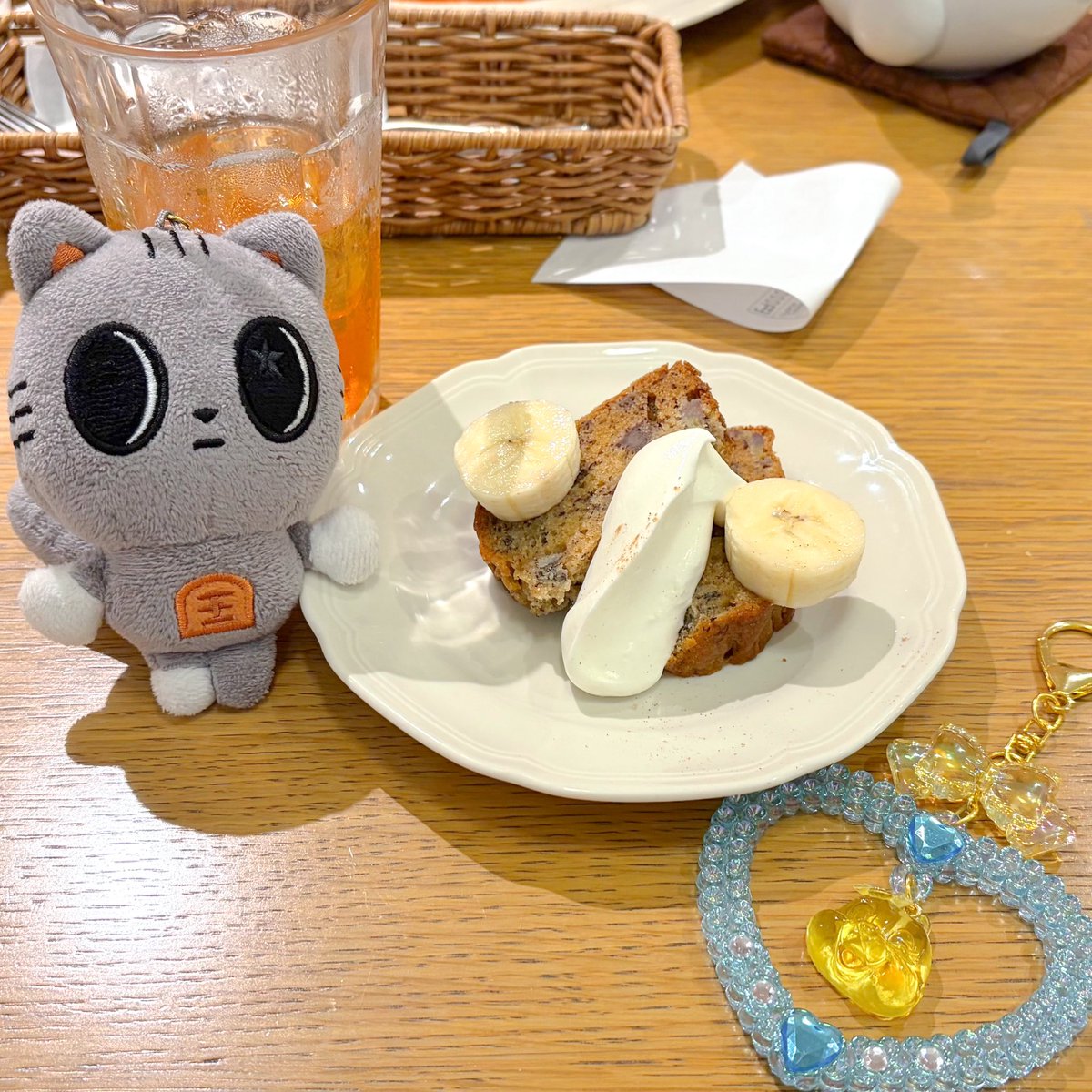 tartnyan's tweet photo. ゆすらと久々にご飯行った！
めちゃ笑ったムスカ😂
てふてのイベントなくなったの知らなかった！！びっくりした🫢 https://t.co/JP3C1RntNr