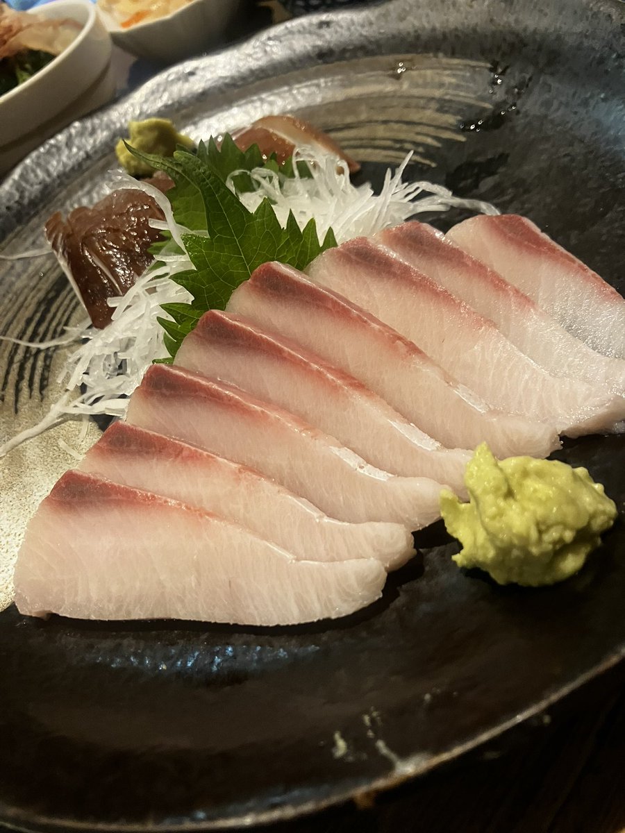 cOQAO10bpNHAeoc's tweet photo. 札幌で1番安くて美味い居酒屋

かみがしまさん
おひたしは全て110円、5種頼む
川魚の唐揚げ330円
大量の玉子焼きは275円
ハマチ刺身がめちゃ美味いが550円
ドリンクもビール大瓶660円
いいちこボトル1,500円とかイカれた価格設定
しかも美味いのよ
みんな混むから来るなよ
お疲れ様でした！ https://t.co/yVOep3EXdT
