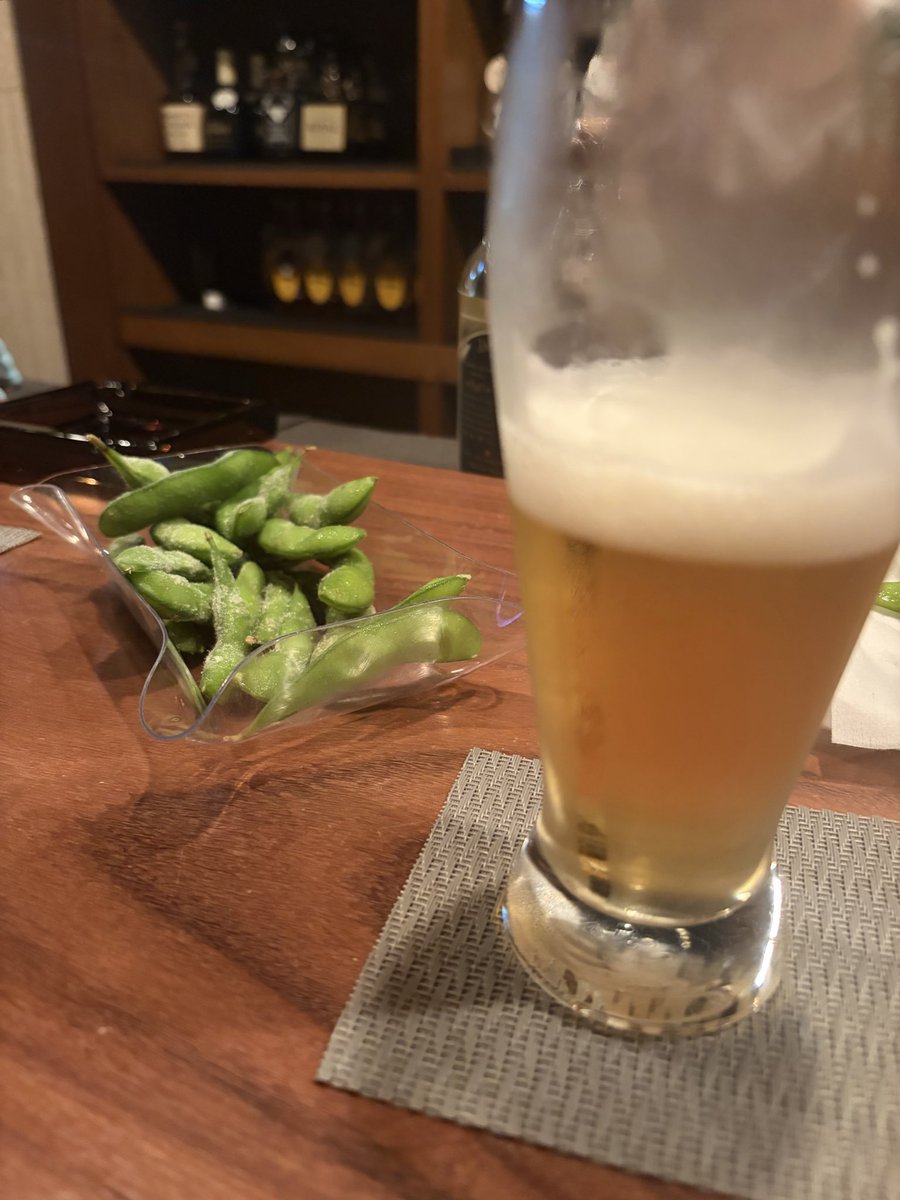 2eGbs's tweet photo. 因みに8時までは500円でビール飲み放題www https://t.co/FdVHNZMizF
