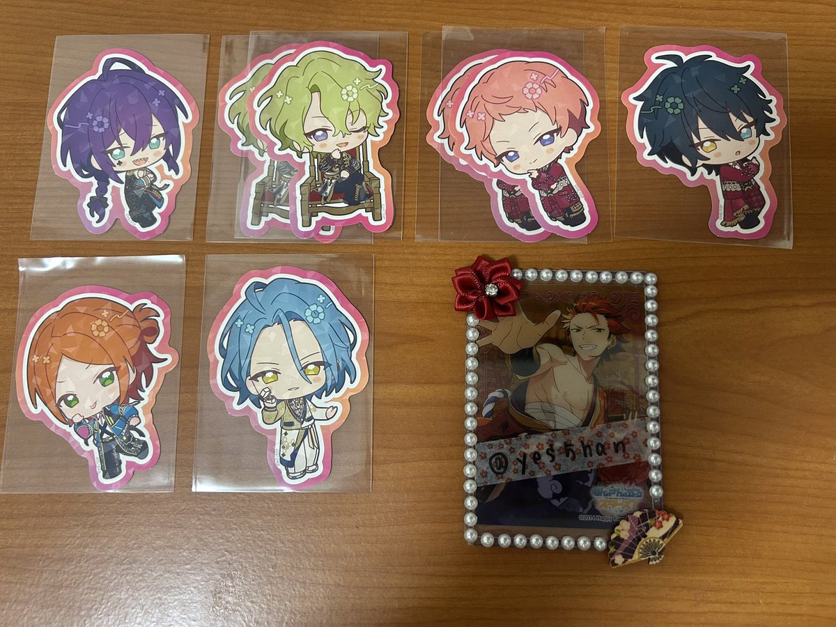 yes5han's tweet photo. 【交換・譲渡】あんスタ！！ アニメイトカフェ アニカフェ スタフォニ シルキーステッカー ステッカー

˚*.꒰ 譲 ꒱.*˚ マヨイ☆/日和★/宗☆/みか★/ゆうた/HiMERU★/友也/なずな/光/創/舞珠★
˚*.꒰ 求 ꒱.*˚ 颯馬3＞ジュン/紅郎または200円+送料

→ https://t.co/5rc7AN7bhc