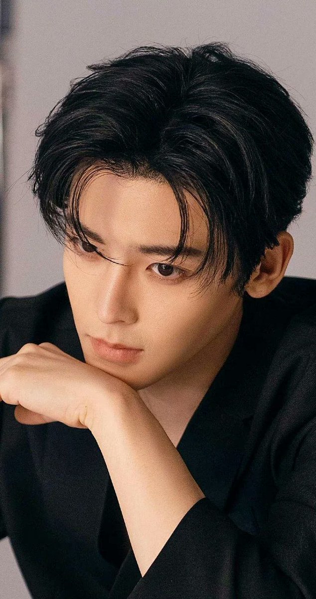Hengdianhalmoni's tweet photo. Imagine Ju Jingyi and Hou Minghao in a rivals-to-lovers historical drama... AND doing the OST together? 😭 Here is the latest on the Seven Stars casting rumors:
https://t.co/UBZFQNjRbE
#HouMinghao #JuJingyi #NeoHou #SevenStars https://t.co/H8MbHrtT8P
