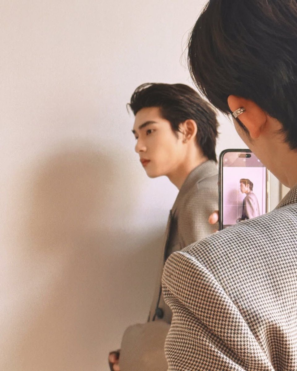 yellowttp's tweet photo. “ คนที่ถ่ายรูปเราออกมาได้ดีที่สุด คือคนที่ชอบมองเรามากที่สุด ” https://t.co/Xo26iG4ilw