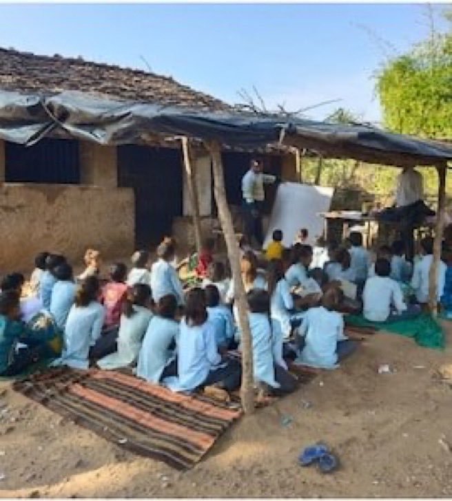 Khalbaali's tweet photo. BJP office                  government school https://t.co/OBlJAbg8Lv