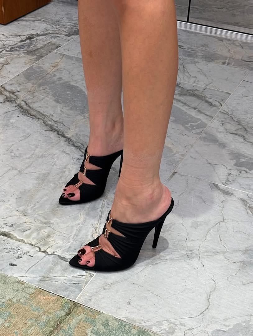 softblurss's tweet photo. Love me some Ysl 😮‍💨🌸 https://t.co/havSMjZXzi