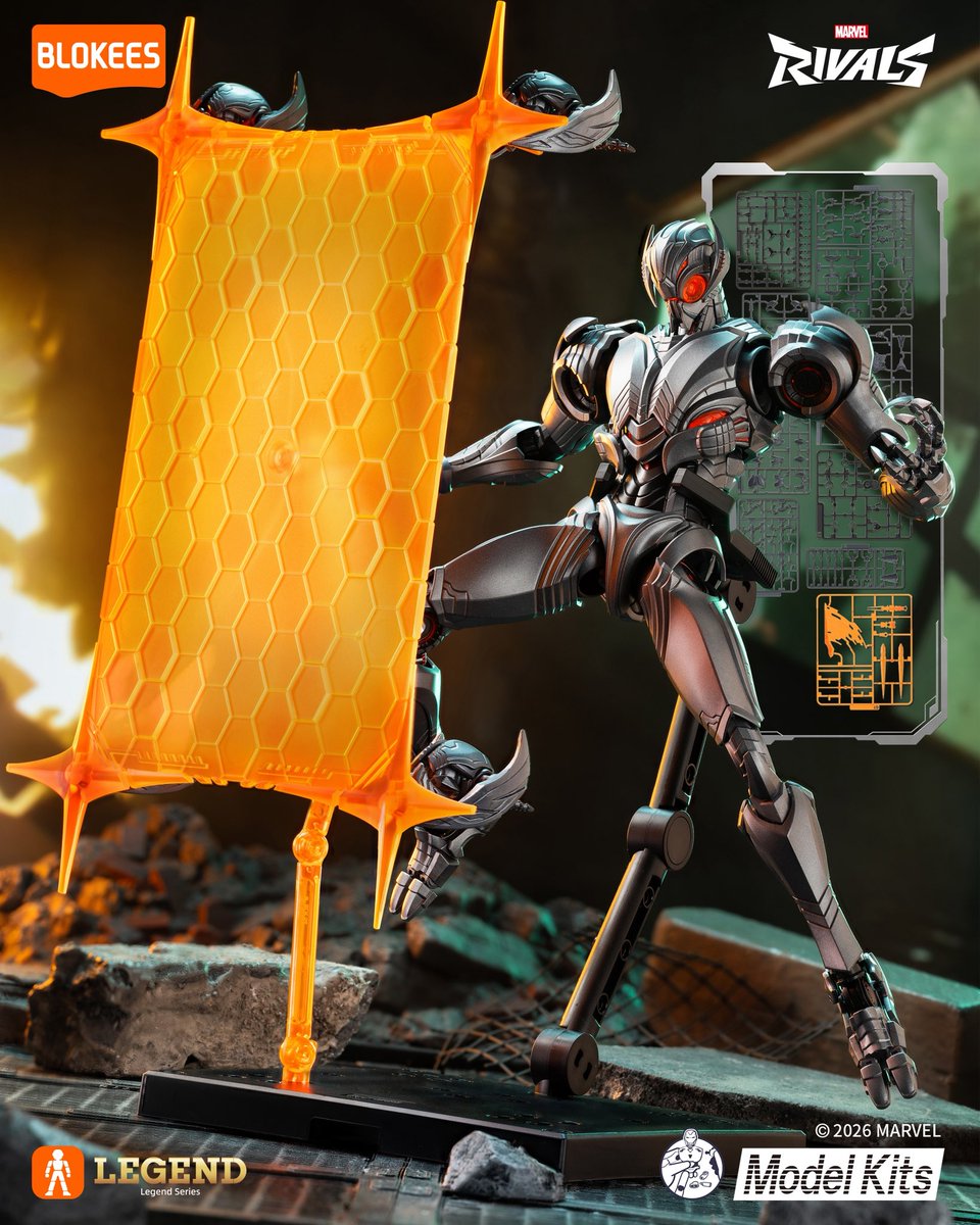 blokees_jp's tweet photo. ブロッキーズ LEGEND EDITION
『ウルトロン』

全高20センチの迫力あるサイズ感で、際立つ存在感を演出。全身に多数の可動ポイントを備え、ダイナミックなポージングが可能⚙️

エネルギーシールドやレーザーブレードなど豊富なオプションパーツに加え、専用王座も付属。迫力あるアクションシーンから王座に腰掛けた威圧感あふれる姿まで、ウルトロンならではの魅力を存分に楽しめる！

8月28日(金)発売！
各取扱店舗・インターネットショップにて予約受付中🛒

＊本商品の正規販売対象地域には日本が含まれます。

#ブロッキーズ
#BLOKEES
#マーベルライバルズ
#ウルトロン