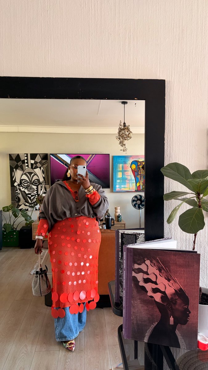 joeymafikeng's tweet photo. Who’s the birthday guuuurrrl!!!! ?? ❤️💃🏽💃🏽💃🏽 https://t.co/3ZqJpfh3nS