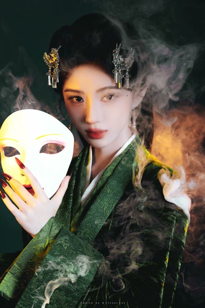 Hengdianhalmoni's tweet photo. Imagine Ju Jingyi and Hou Minghao in a rivals-to-lovers historical drama... AND doing the OST together? 😭 Here is the latest on the Seven Stars casting rumors:
https://t.co/UBZFQNkp1c
#HouMinghao #JuJingyi #NeoHou #SevenStars https://t.co/Kg7Rsr8G3d